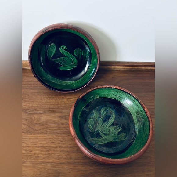Vintage 2 Mexican Michoacan Patamban Redware Green Swan Glazed Bowl Folk Art - Picture 2 of 5